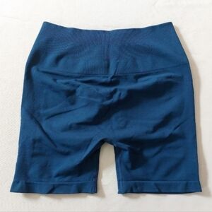 Buttflamn women's shorts navy size‎ M